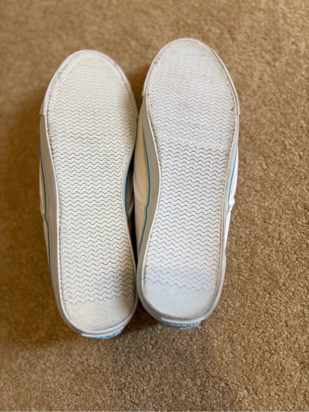 Vintage LA Gear white canvas sneakers - Picture 3 of 3